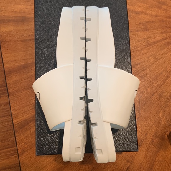 Prada Men’s silkscreen logo print slides sandals White leather New US 12 & 12.5 - Picture 11 of 14